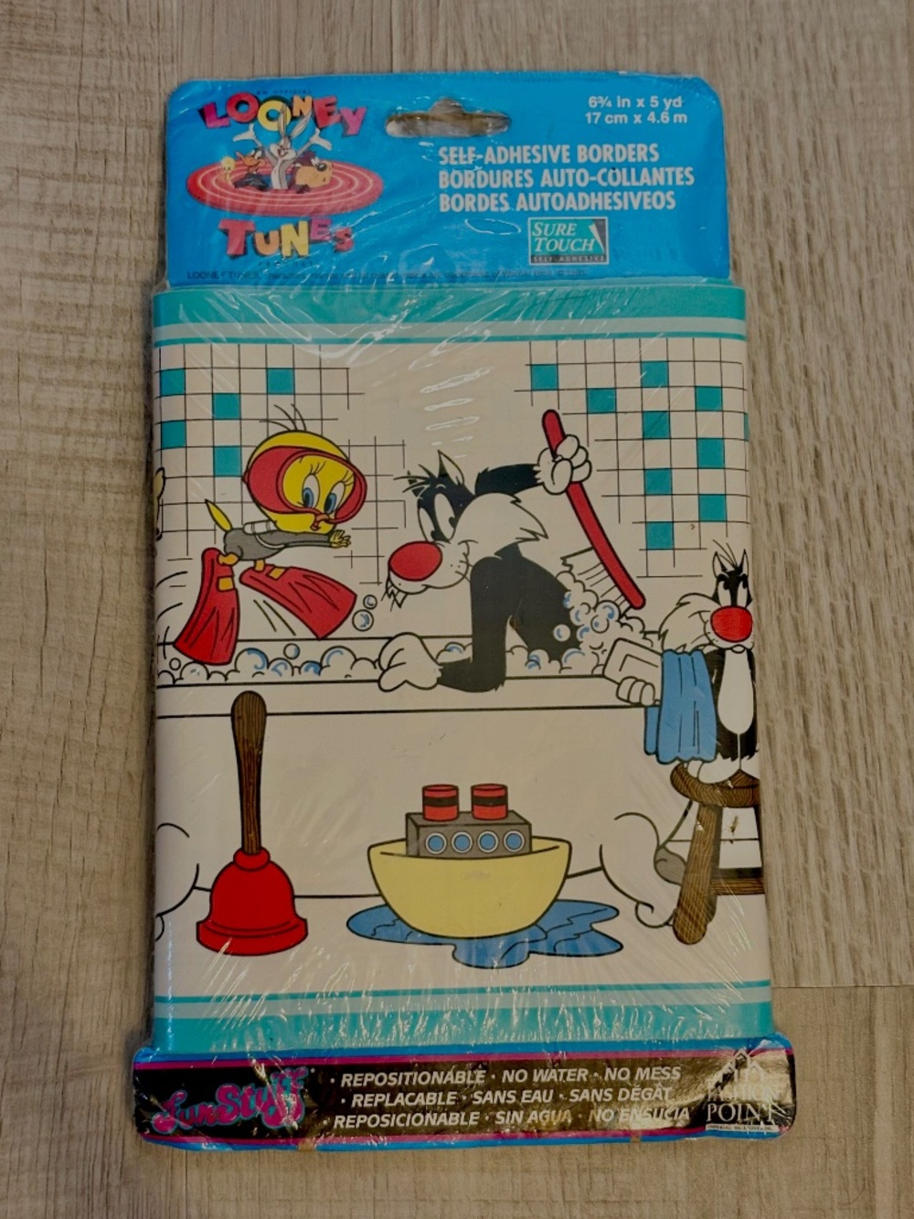 Looney Tunes 90s Self Adhesive Wall Paper Border Stick On Bathroom Brand New Vtg